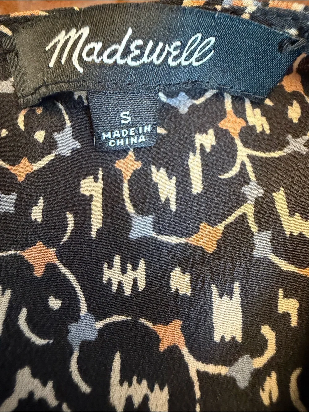 100% Silk Madewell Black Long-Sleeve Floral Peplum Tunic with Blush Accents - Picture 7 of 8